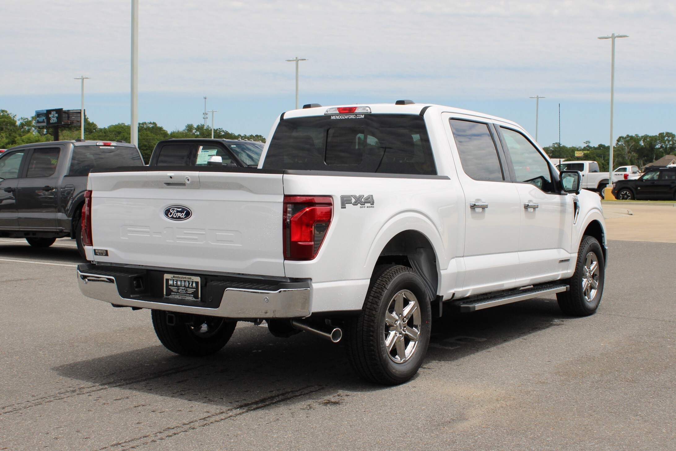 2025 Ford F-150 XLT photo 4