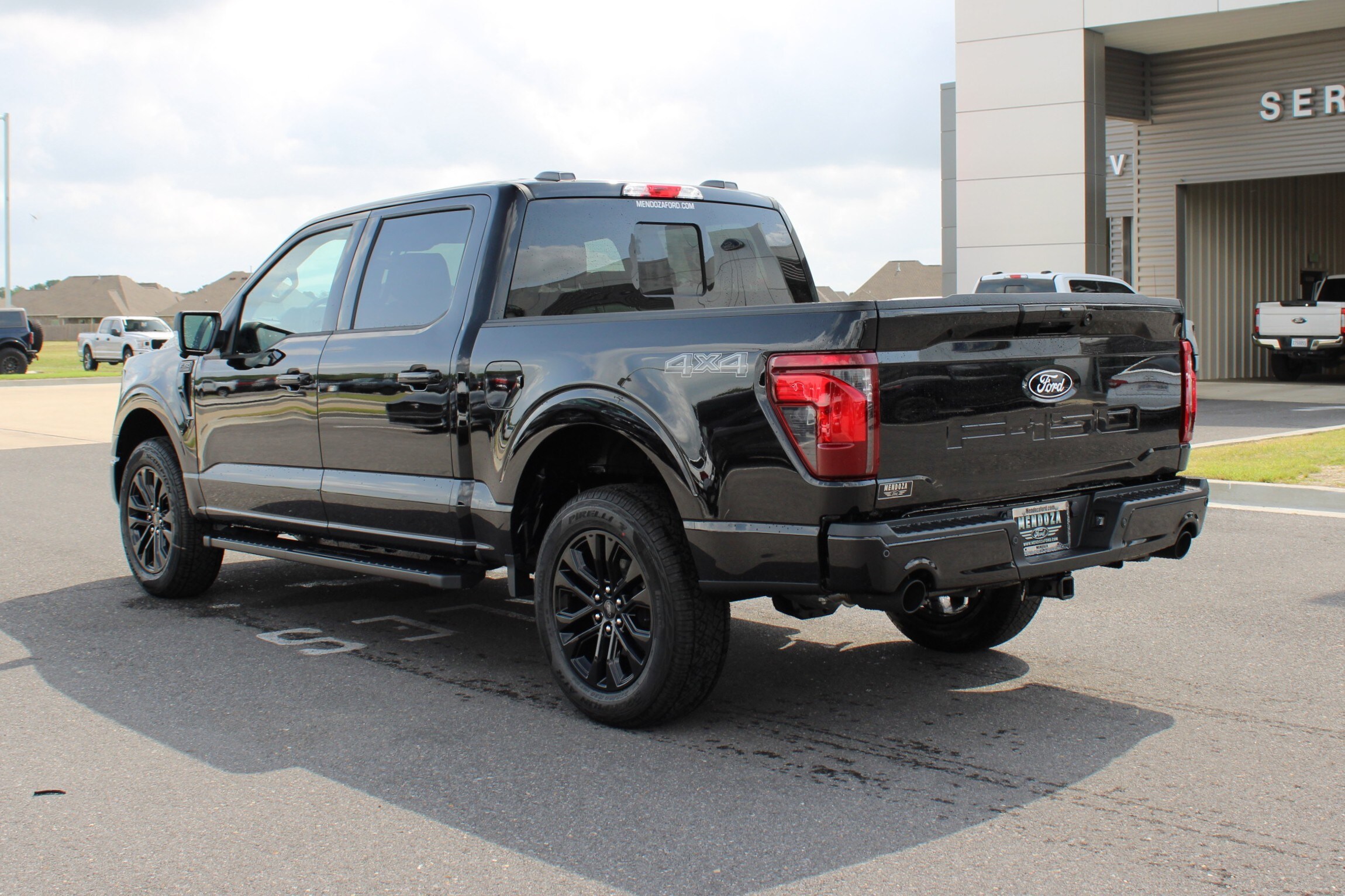 2025 Ford F-150 XLT photo 2