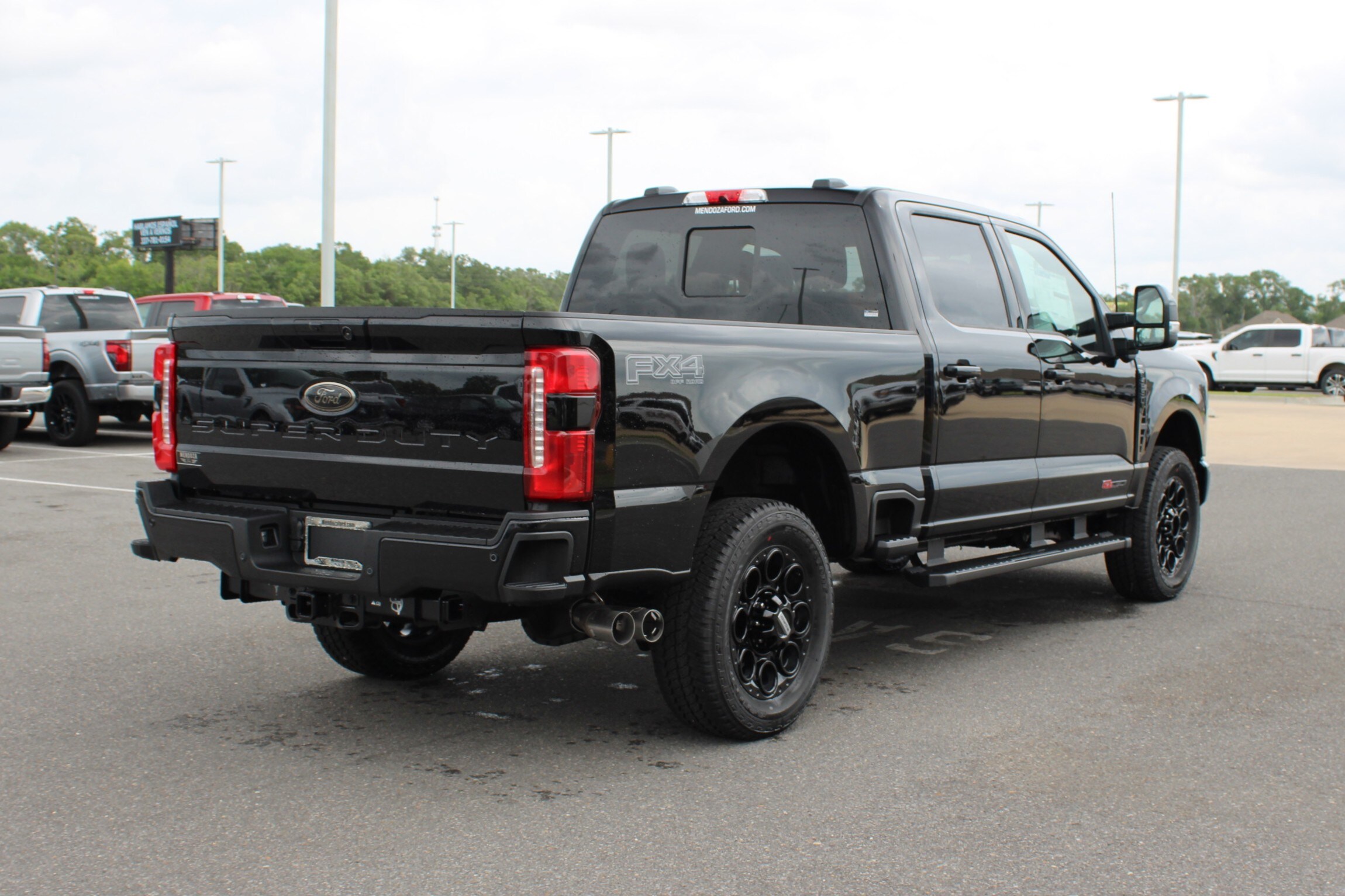 2025 Ford F-250 Lariat photo 4