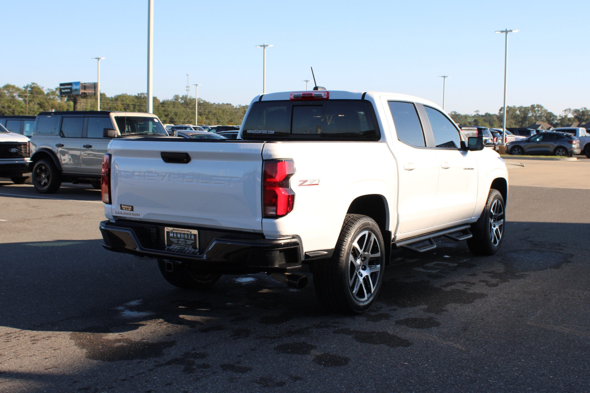 2023 Chevrolet Colorado Z71 photo 4