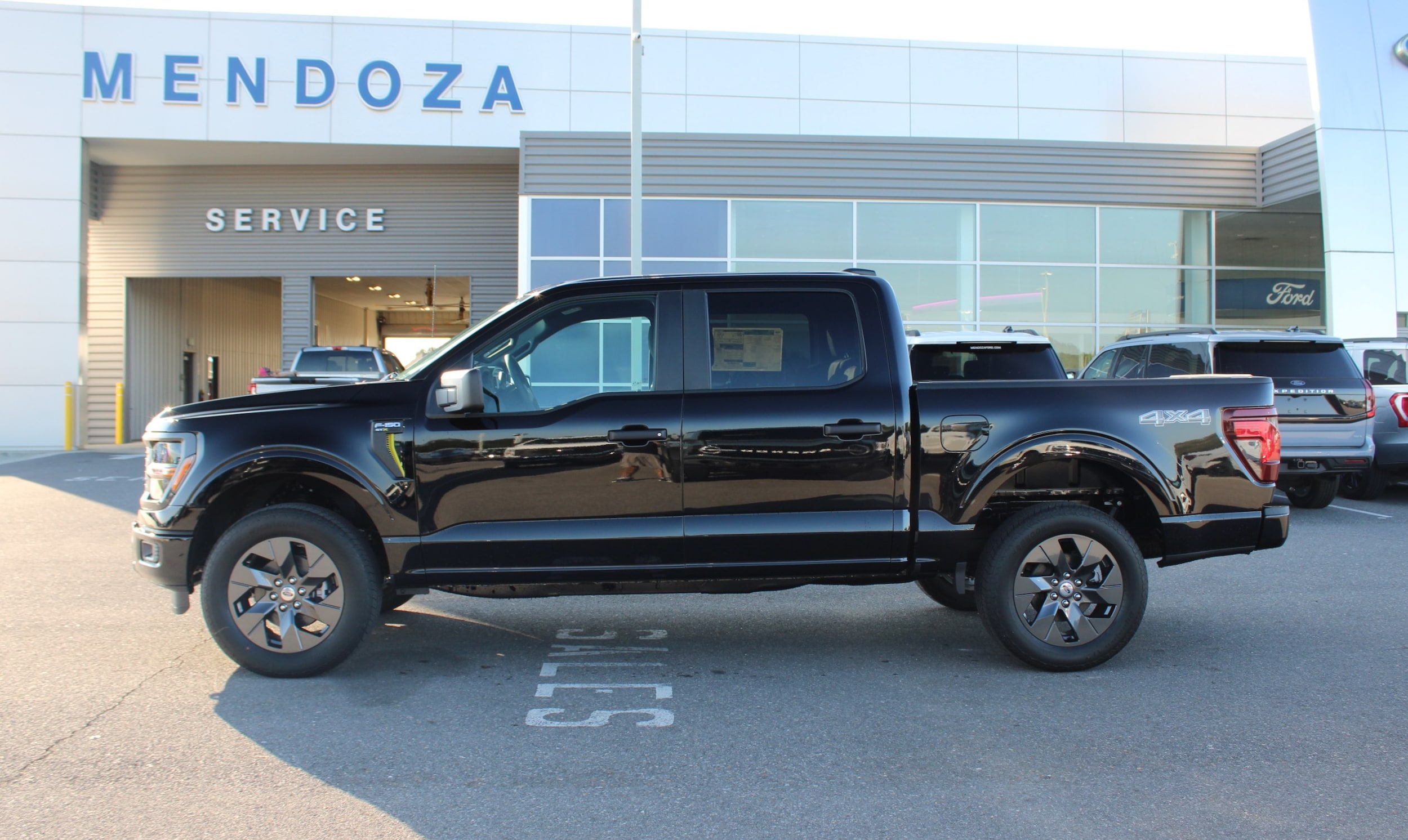 2025 Ford F-150 STX's photo