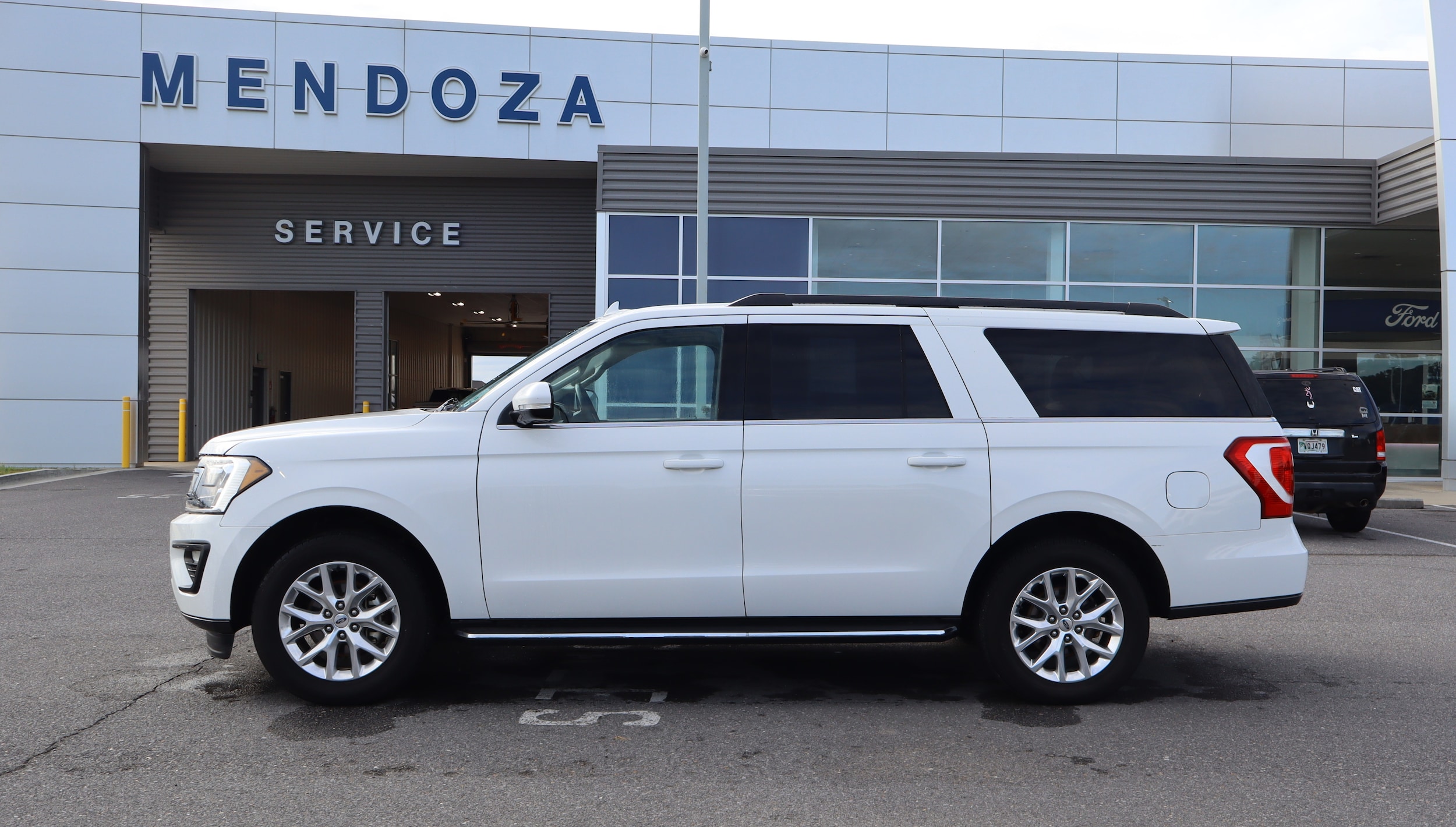 2021 Ford Expedition XLT MAX's photo