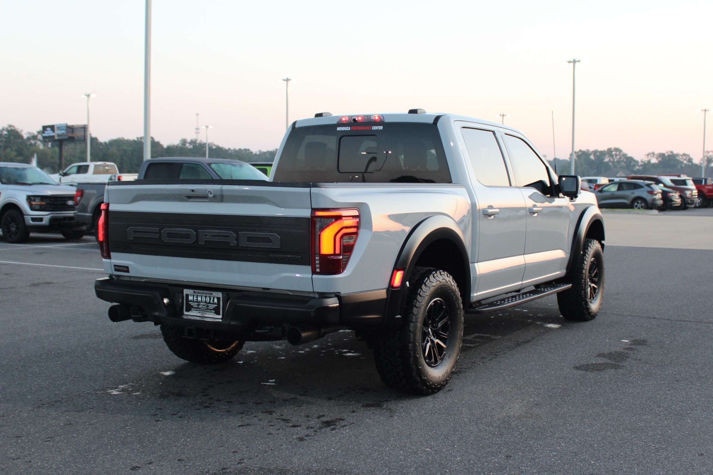 2024 Ford F-150 Raptor photo 4