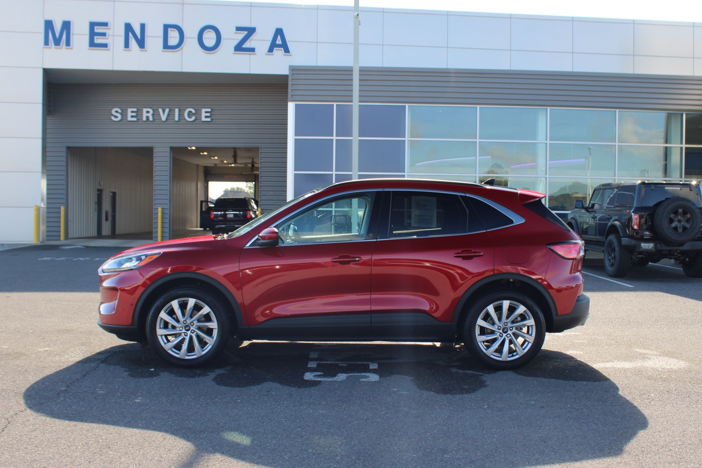 2021 Ford Escape Titanium's photo