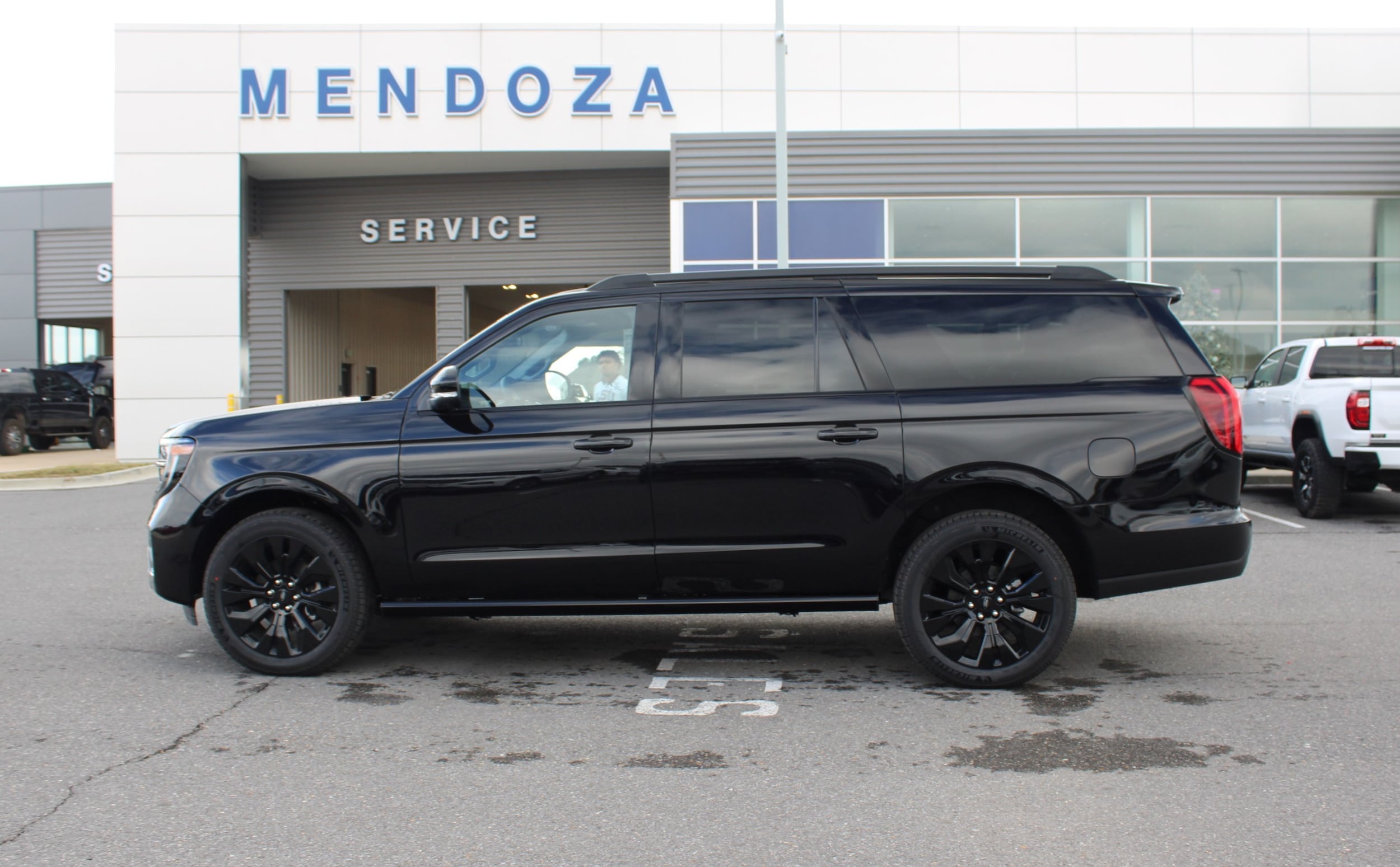 2025 Ford Expedition Platinum's photo