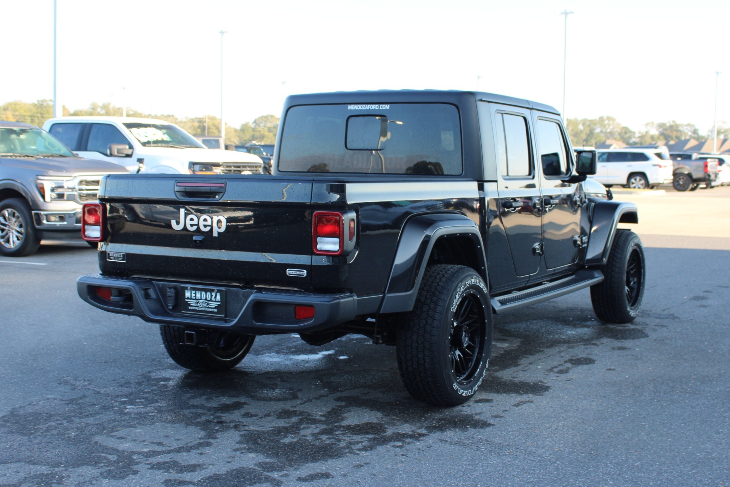 2022 Jeep Gladiator Overland photo 3