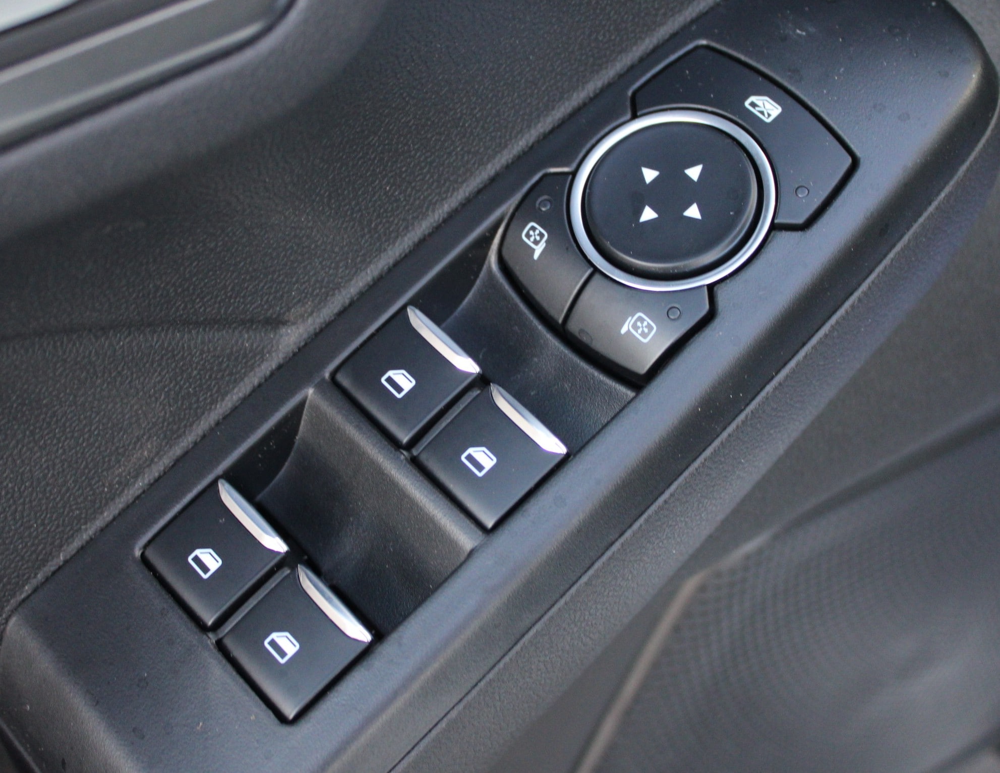 2025 Ford Escape Plug-in hybrid PHEV - Photo 14