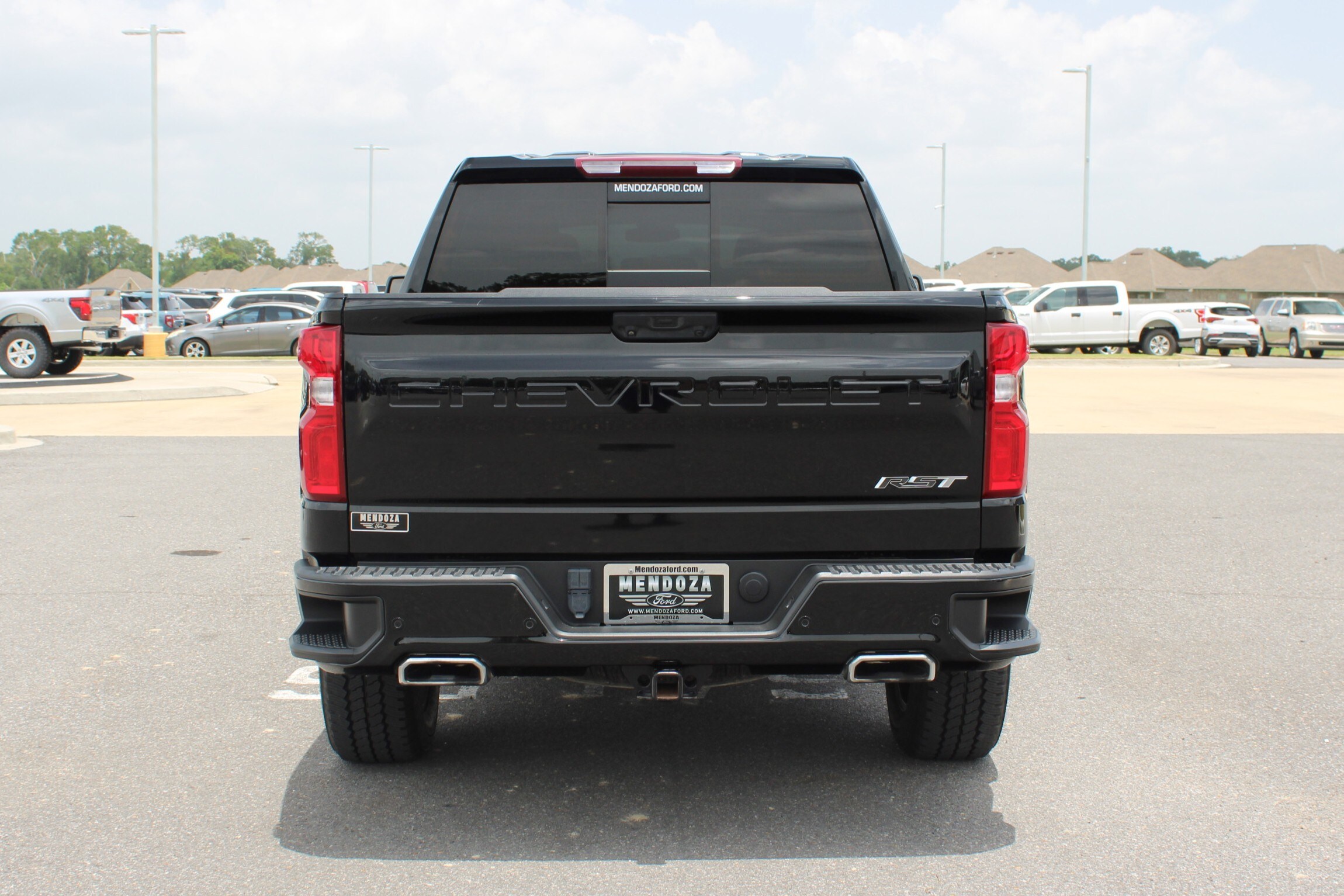 2023 Chevrolet Silverado 1500 RST photo 3