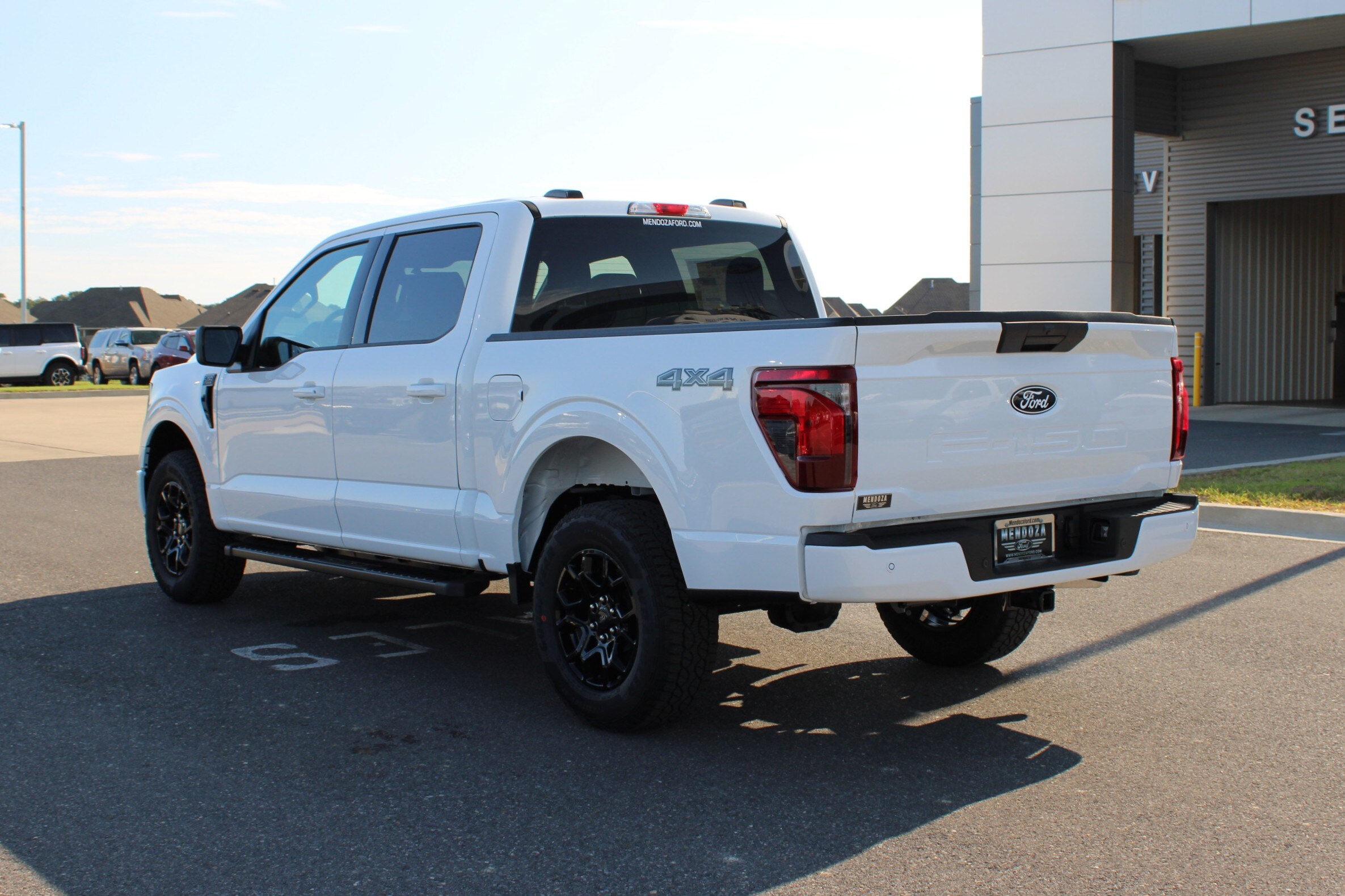 2025 Ford F-150 XLT photo 2