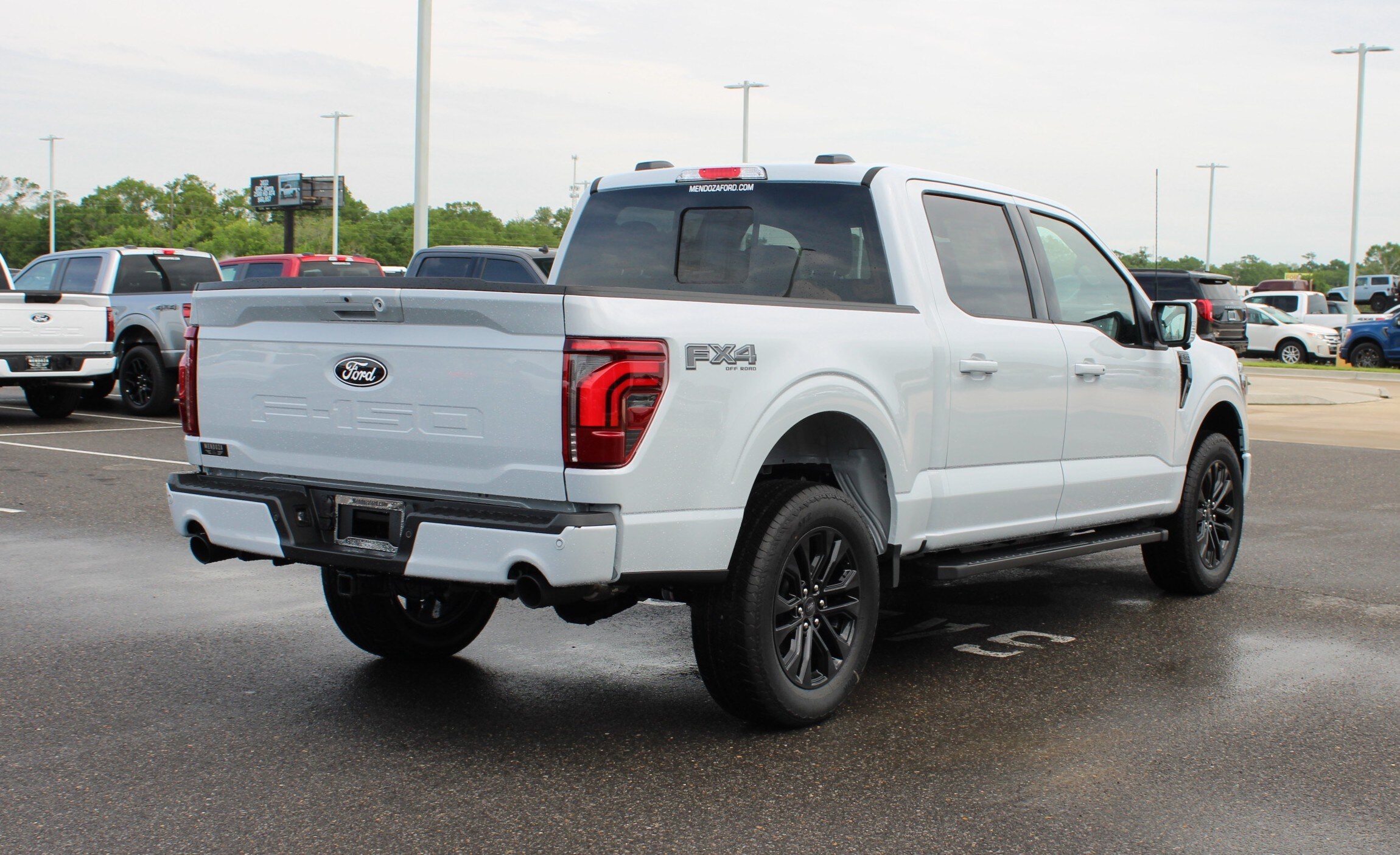 2025 Ford F-150 Lariat photo 4