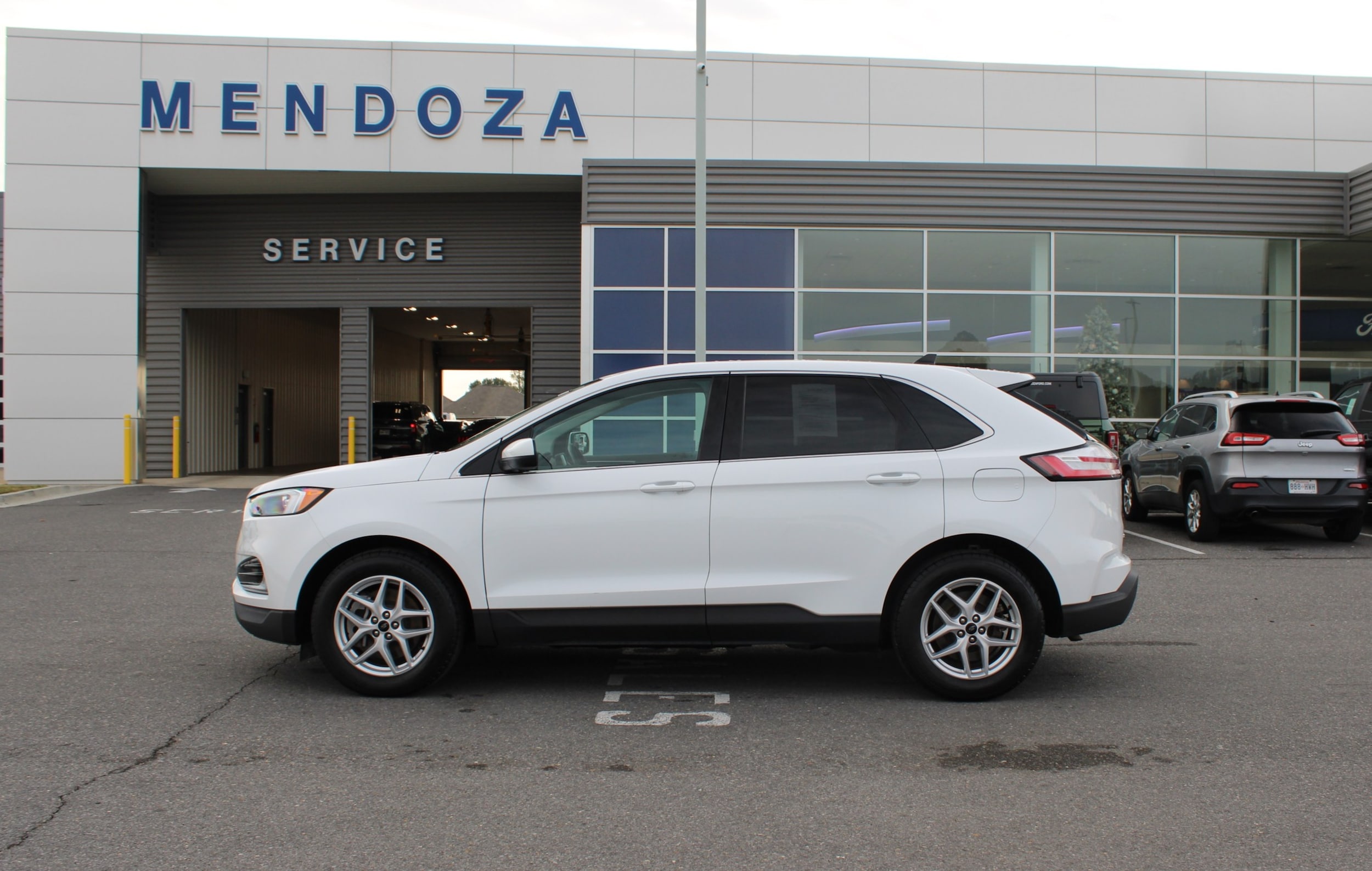 2024 Ford Edge SEL's photo