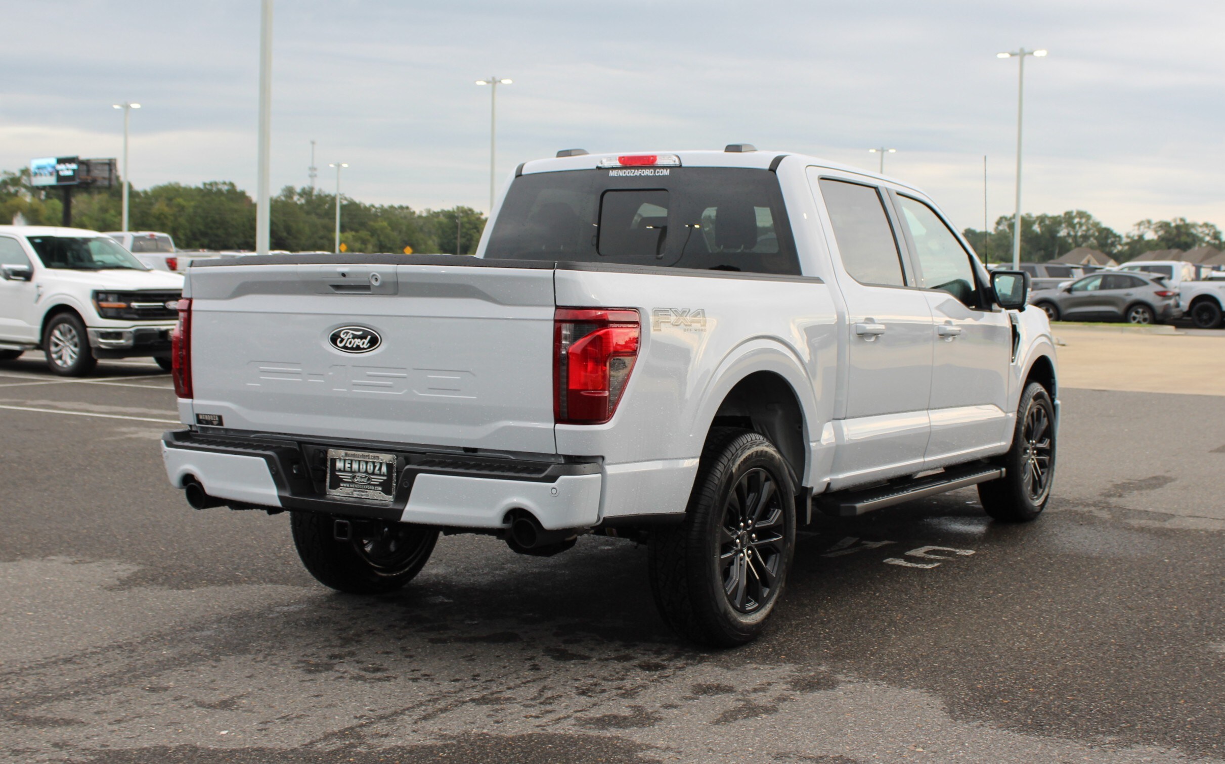 2025 Ford F-150 XLT photo 3