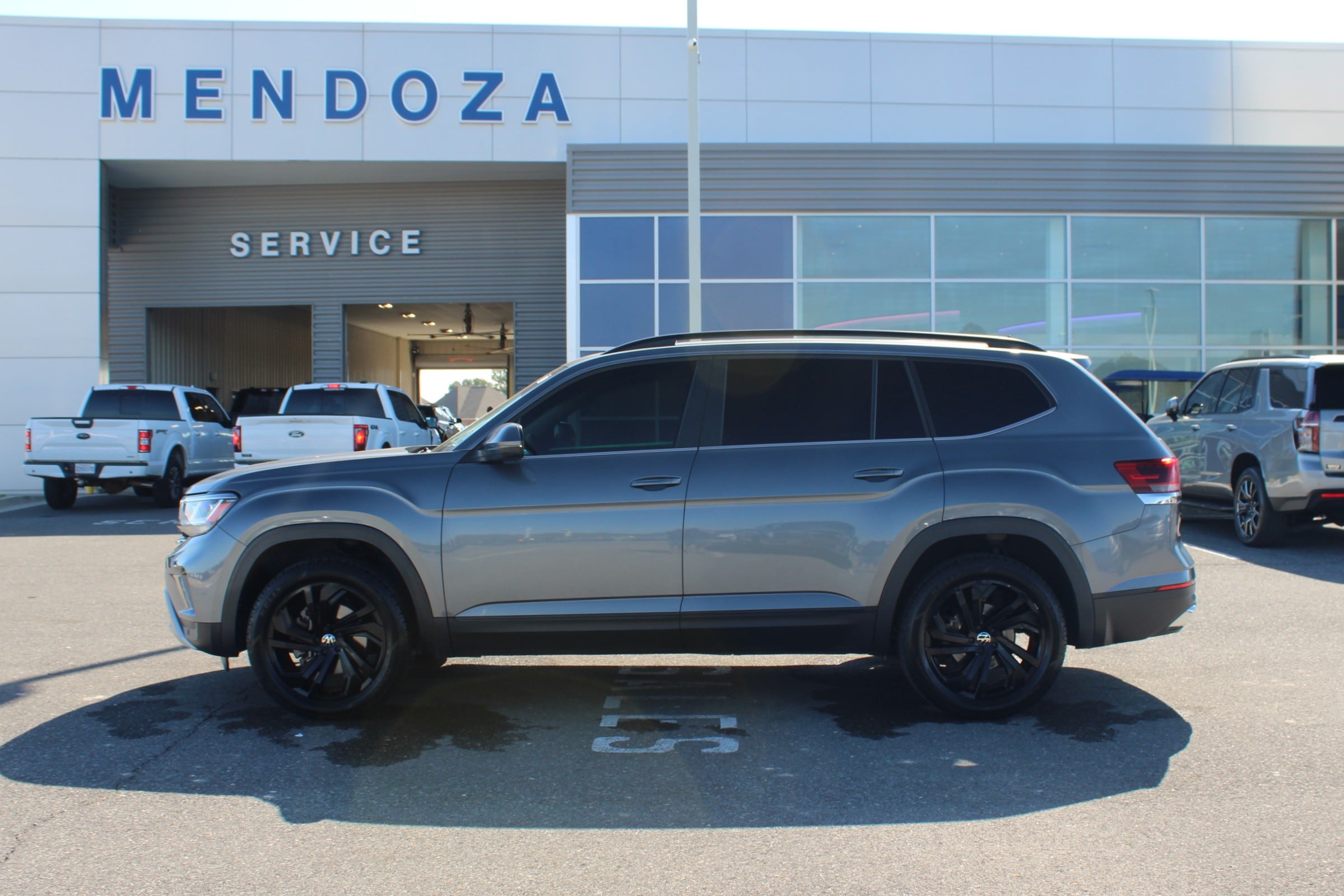 2022 Volkswagen Atlas SE w/Tech's photo