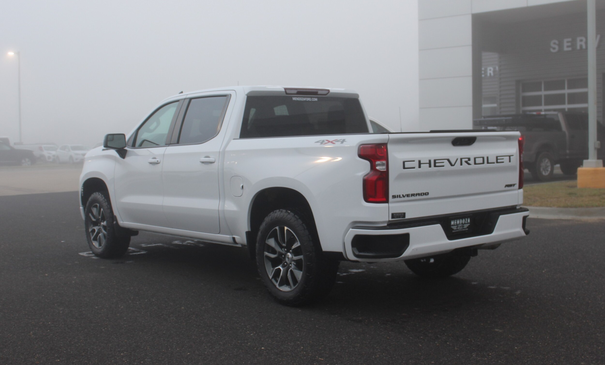 2023 Chevrolet Silverado 1500 RST photo 2