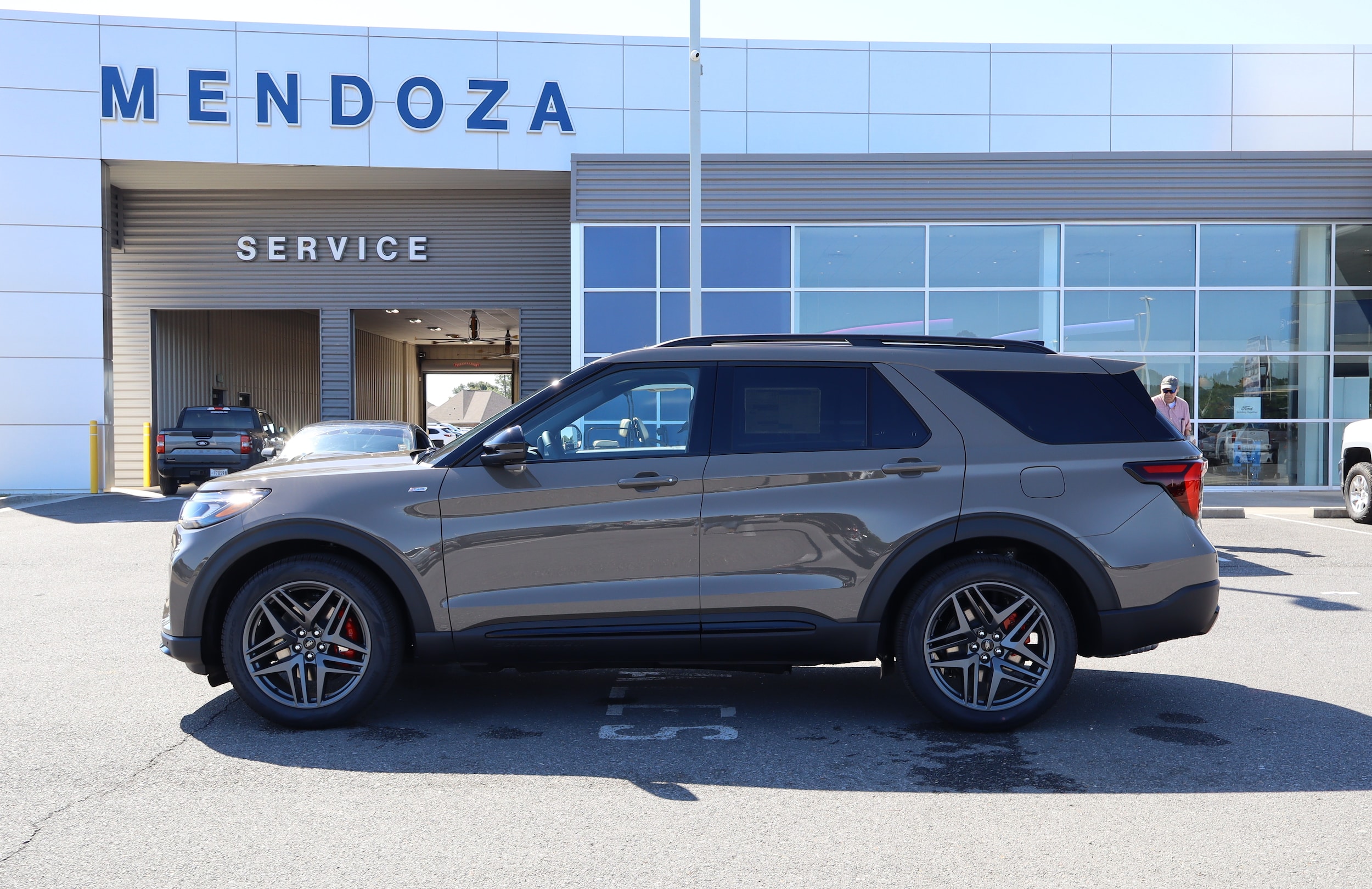 2026 Ford Explorer ST-LINE RWD's photo