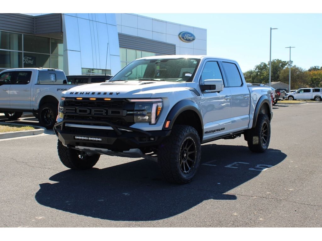 2025 Ford F-150 Raptor - Photo 8