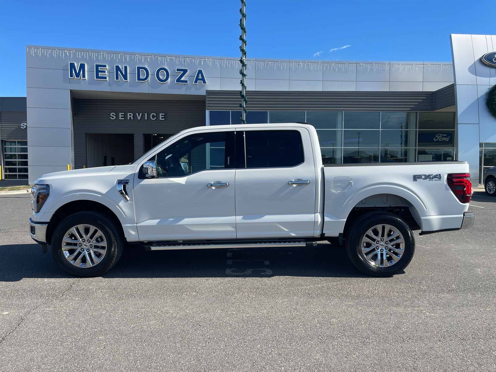 New 2026 Ford F-150 Lariat Crew Cab