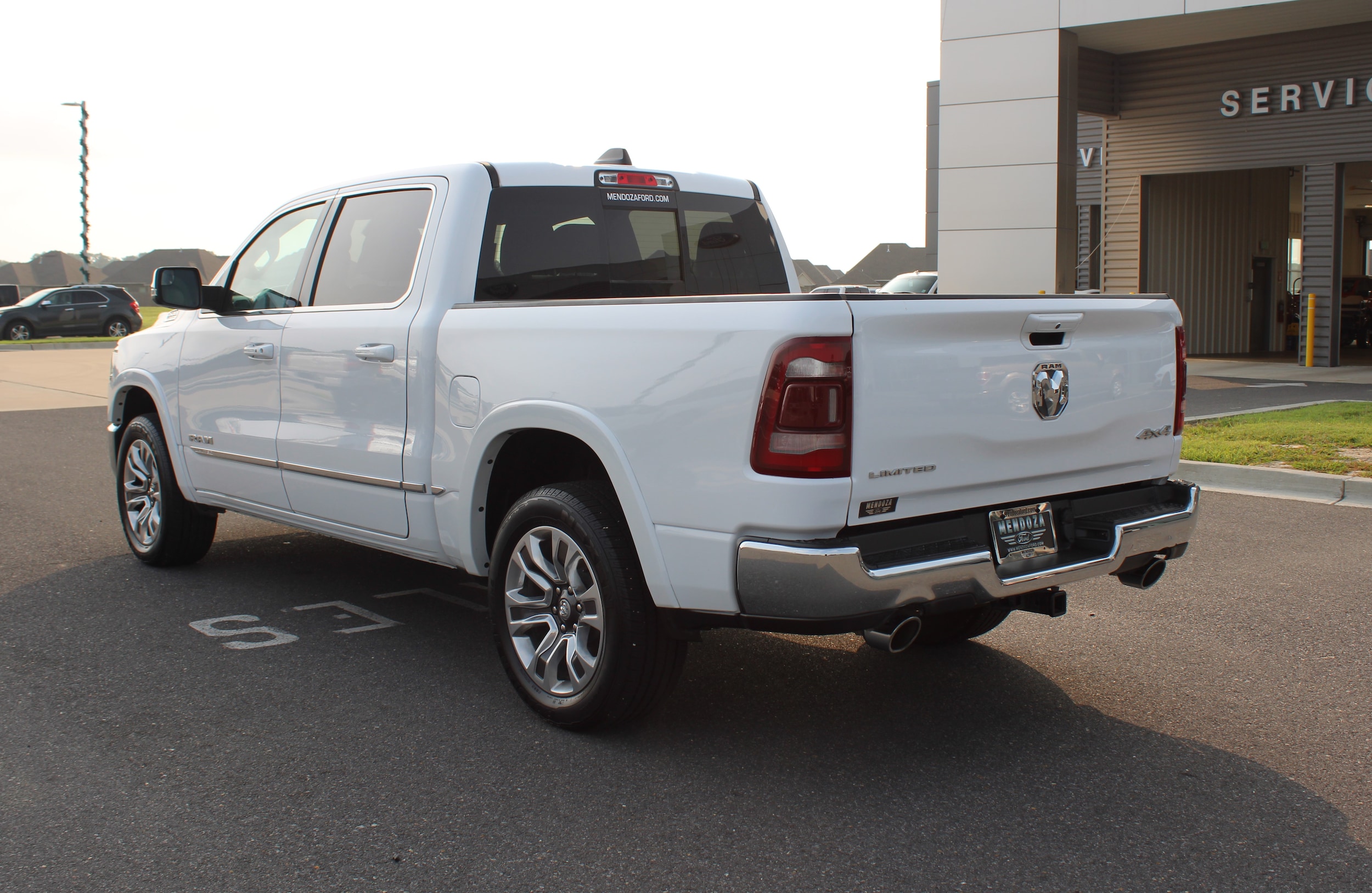 Used 2024 RAM Ram 1500 Pickup Limited with VIN 1C6SRFHT8RN162594 for sale in Maurice, LA