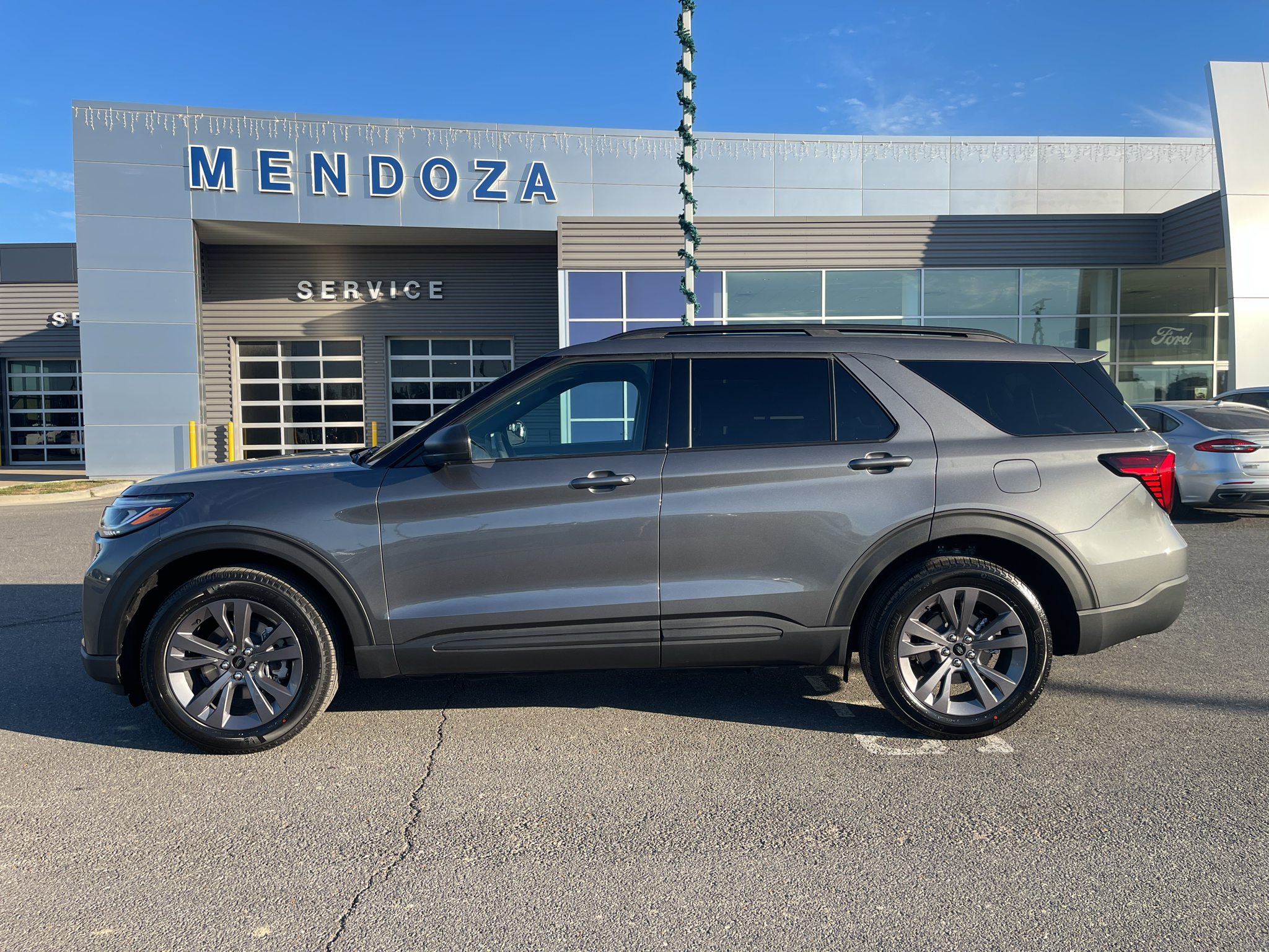 2027 Ford Explorer Active w/200A Pkg Sport Utility