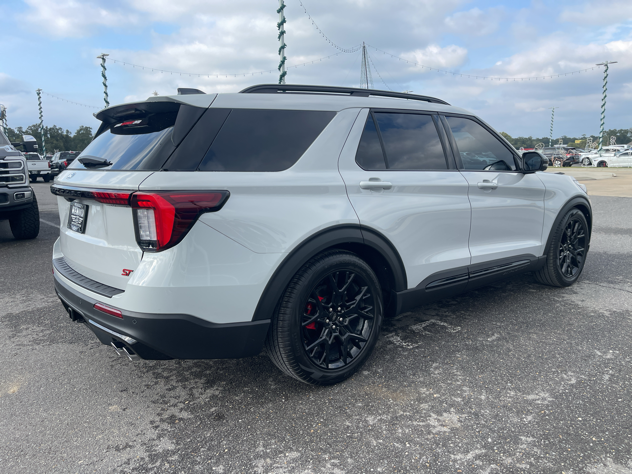 New 2027 Ford Explorer ST Sport Utility