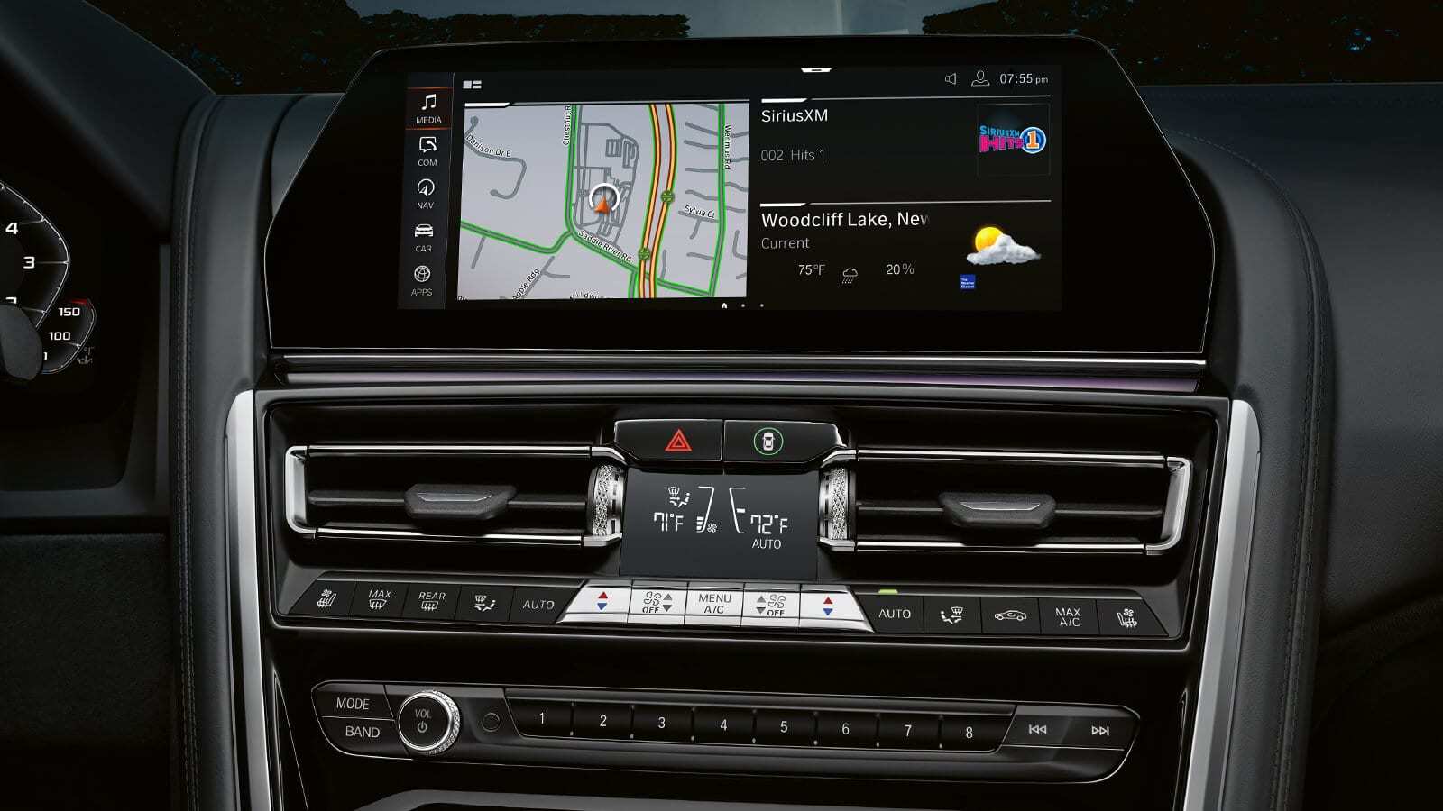 Does the BMW M8 Coupe Have Apple Carplay®?