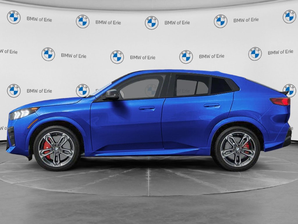 2027 BMW X2 photo 2 of 4