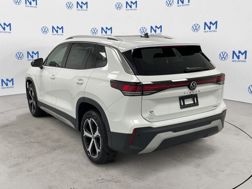 New 2025 Volkswagen Tiguan 2.0T SE SUV