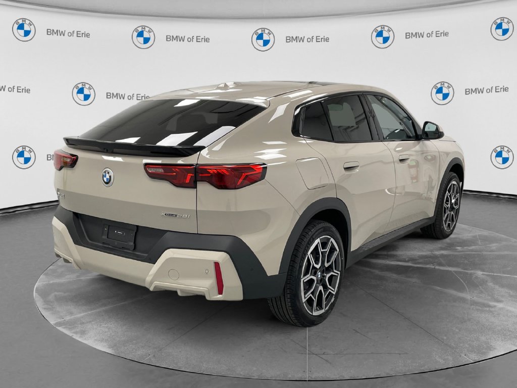 2027 BMW X2 photo 4 of 14