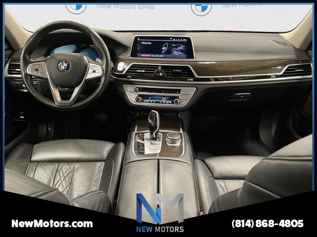 2022 BMW 7 Series 750i - Photo 10