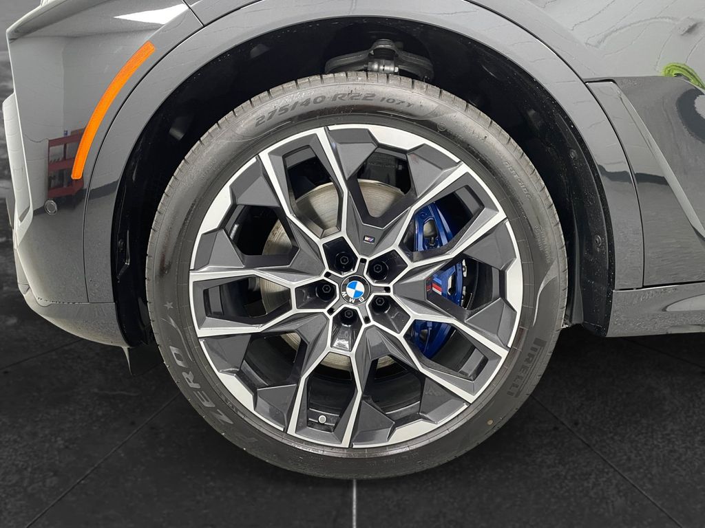 2027 BMW X7 M60i Black Sapphire Metallic at New Motors