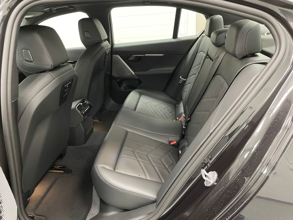 2025 BMW 5 Series 530i - Photo 32