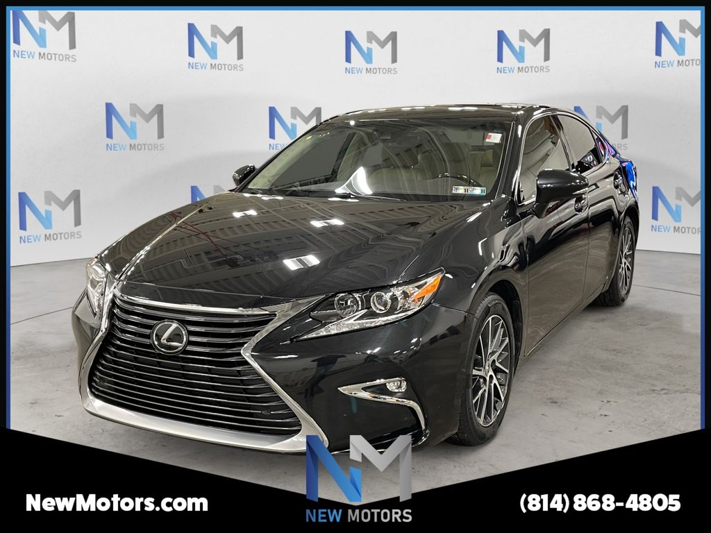 2017 Lexus ES 350's photo