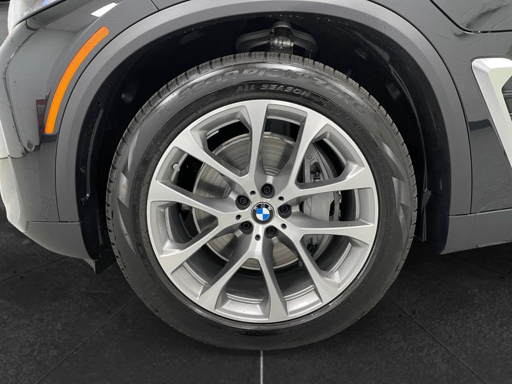 2026 BMW X5 xDrive50e Black Sapphire Metallic at New Motors