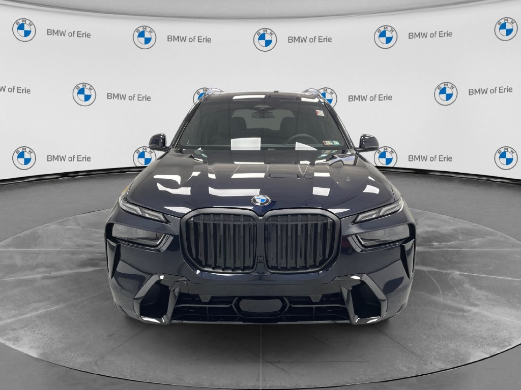 2027 BMW X7 photo 7 of 14