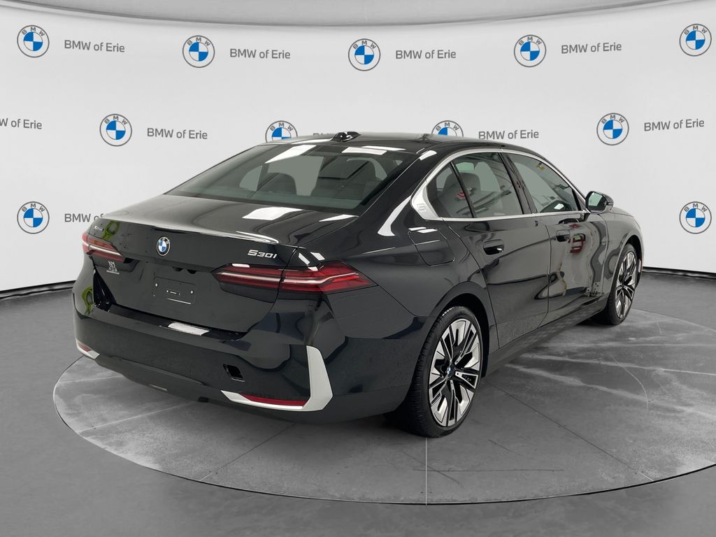 2027 BMW 5 Series 530i xDrive - 3