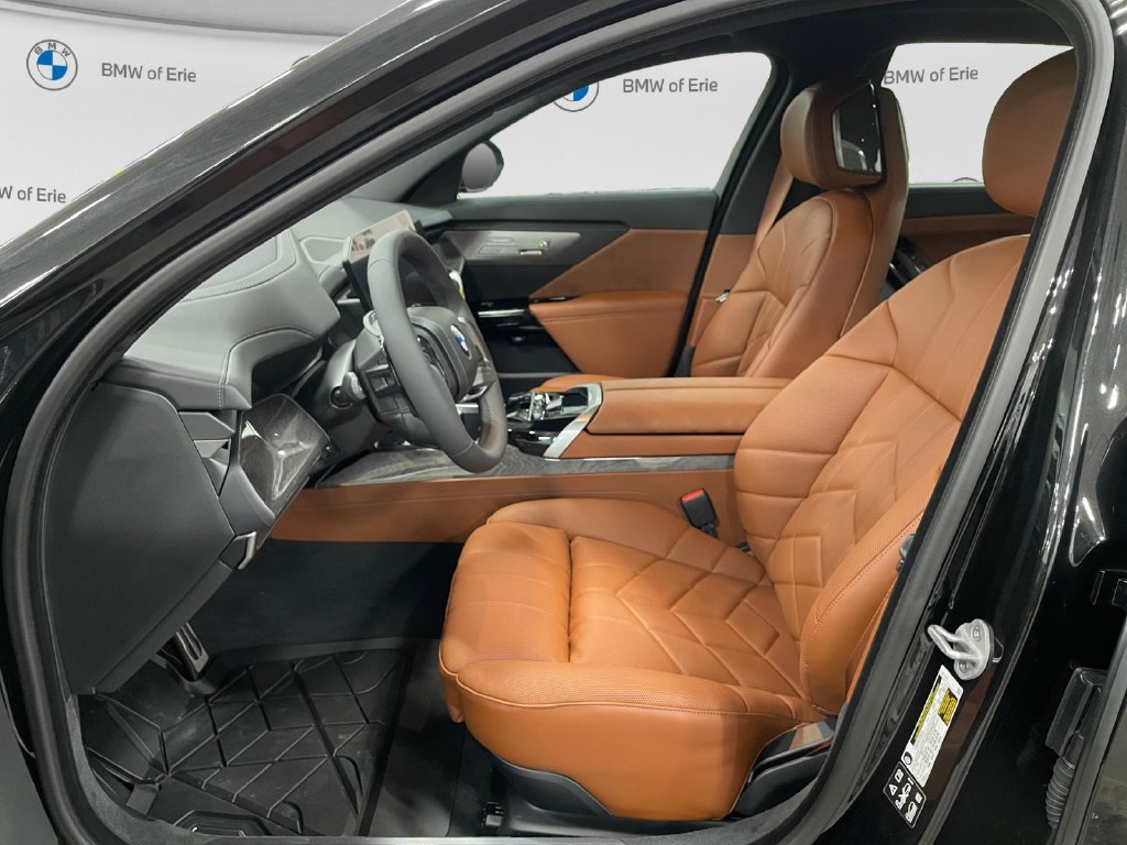 2027 BMW 7 Series  Black Sapphire Metallic at Royal Car Center