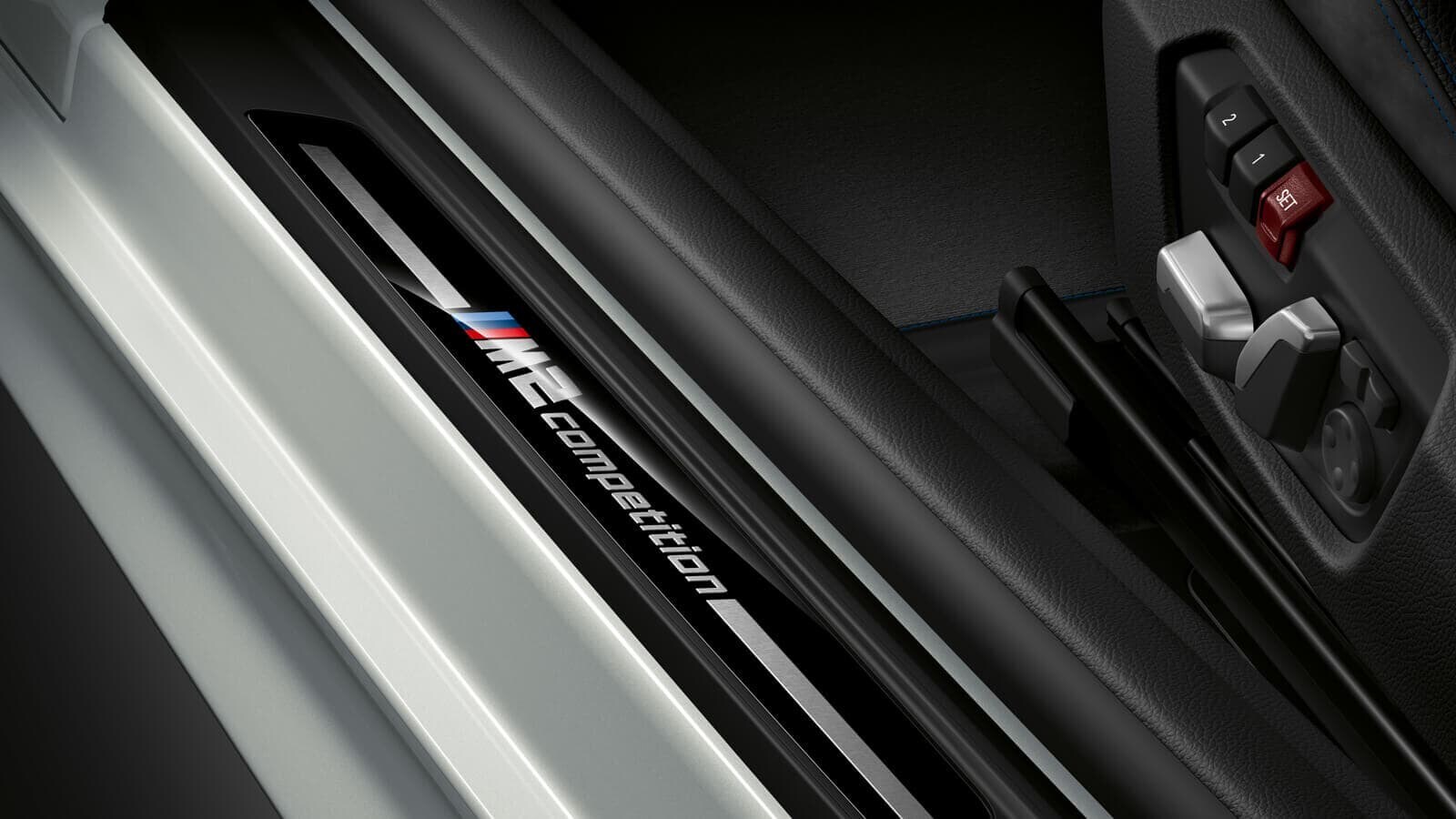 Does the BMW M2 Have Apple CarPlay®?