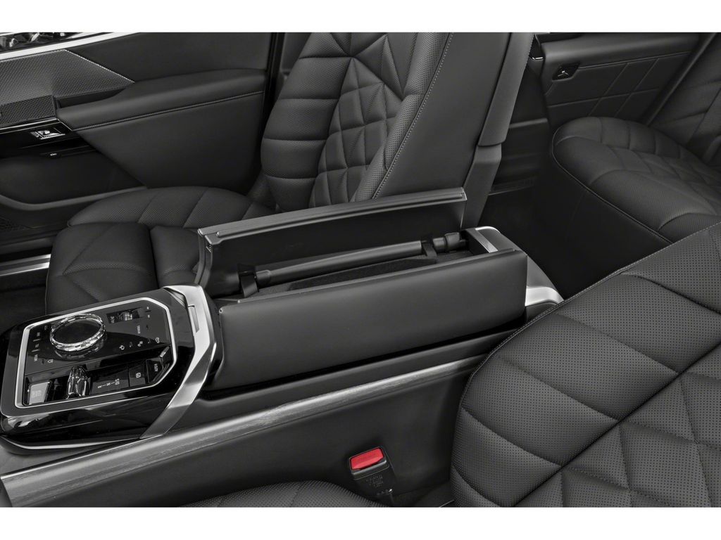 2026 BMW 7 Series 740i xDrive Black Sapphire Metallic at New Motors