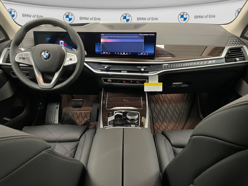 2027 BMW X7 xDrive40i Alpine White at New Motors
