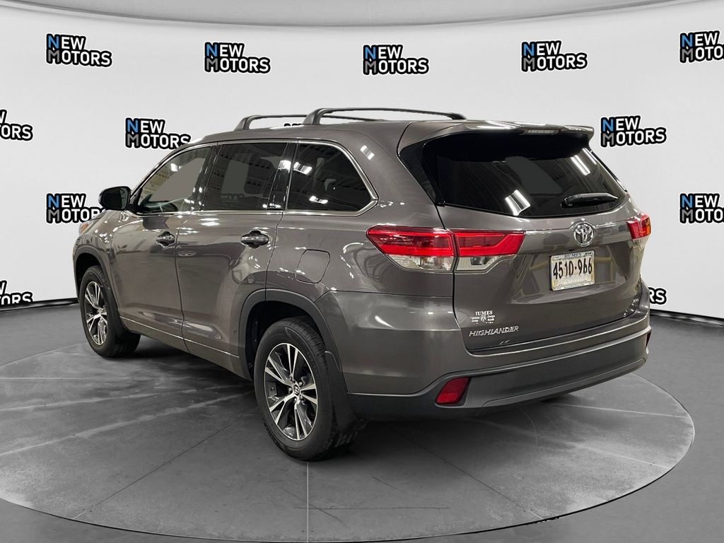 Used 2018 Toyota Highlander LE SUV