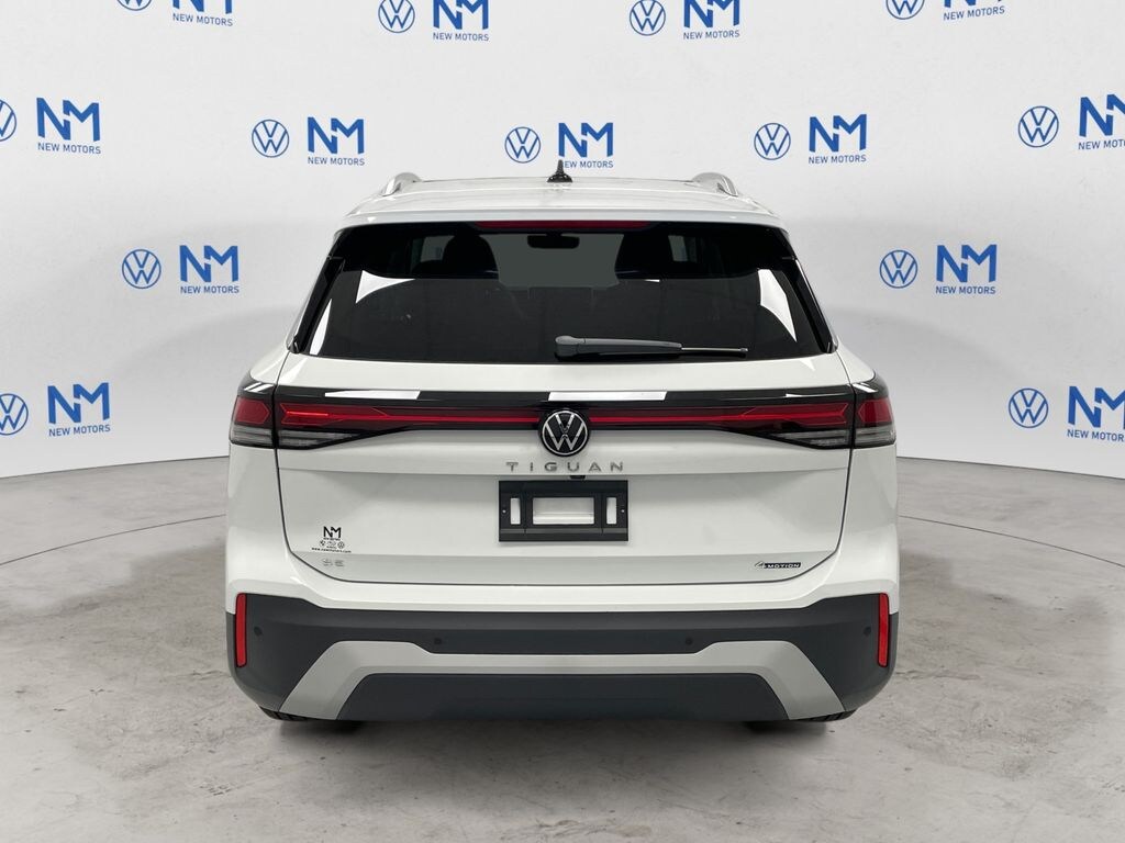 New 2025 Volkswagen Tiguan 2.0T SE SUV