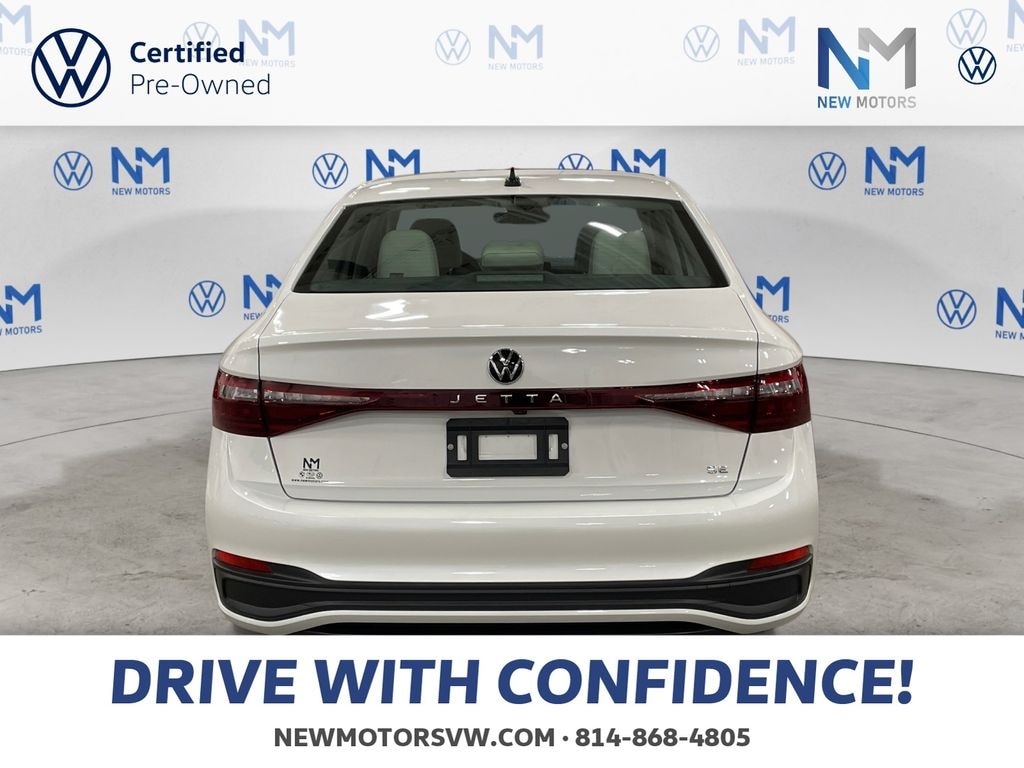 Certified 2025 Volkswagen Jetta 1.5T SE Sedan