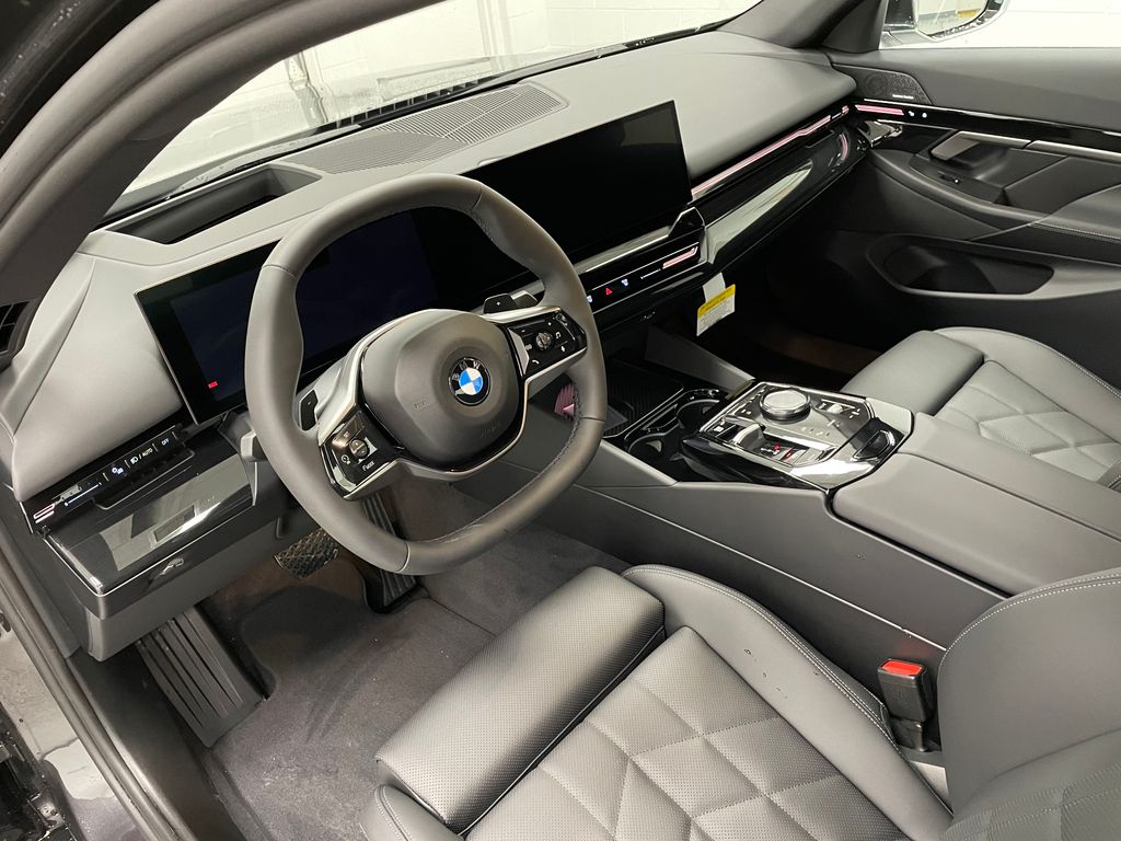 2025 BMW 5 Series 530i - Photo 29