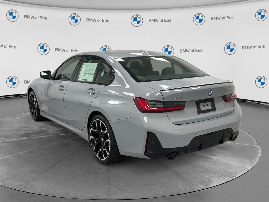 2026 BMW 3 Series photo 2 of 13
