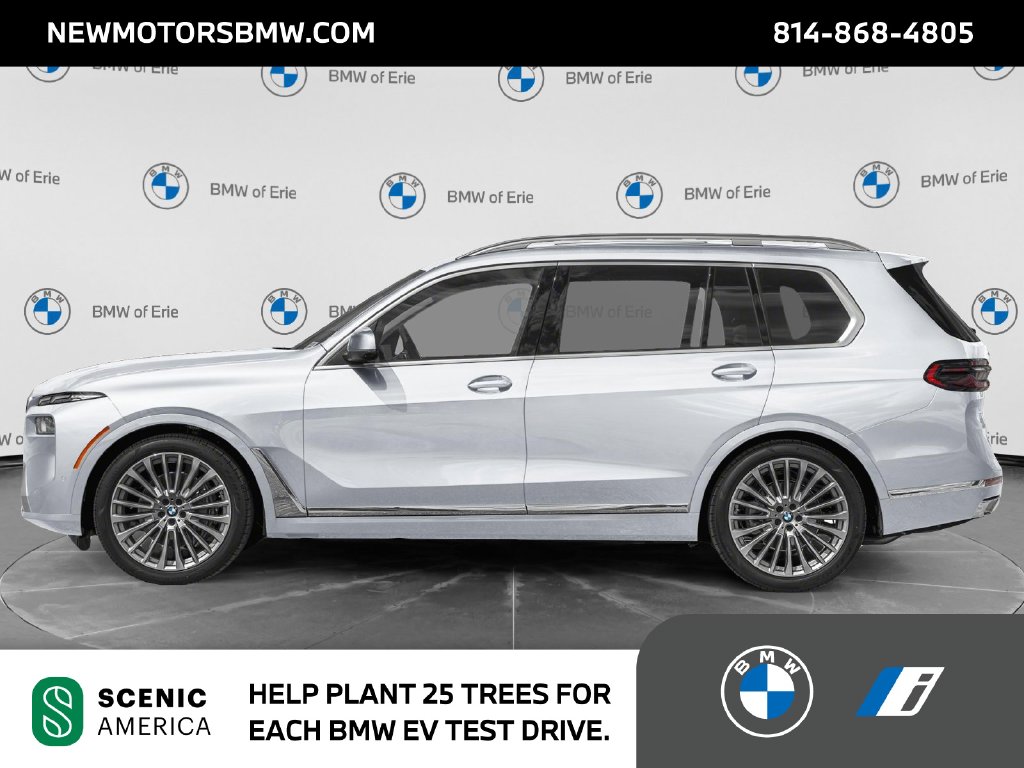 2027 BMW X7 photo 3 of 12