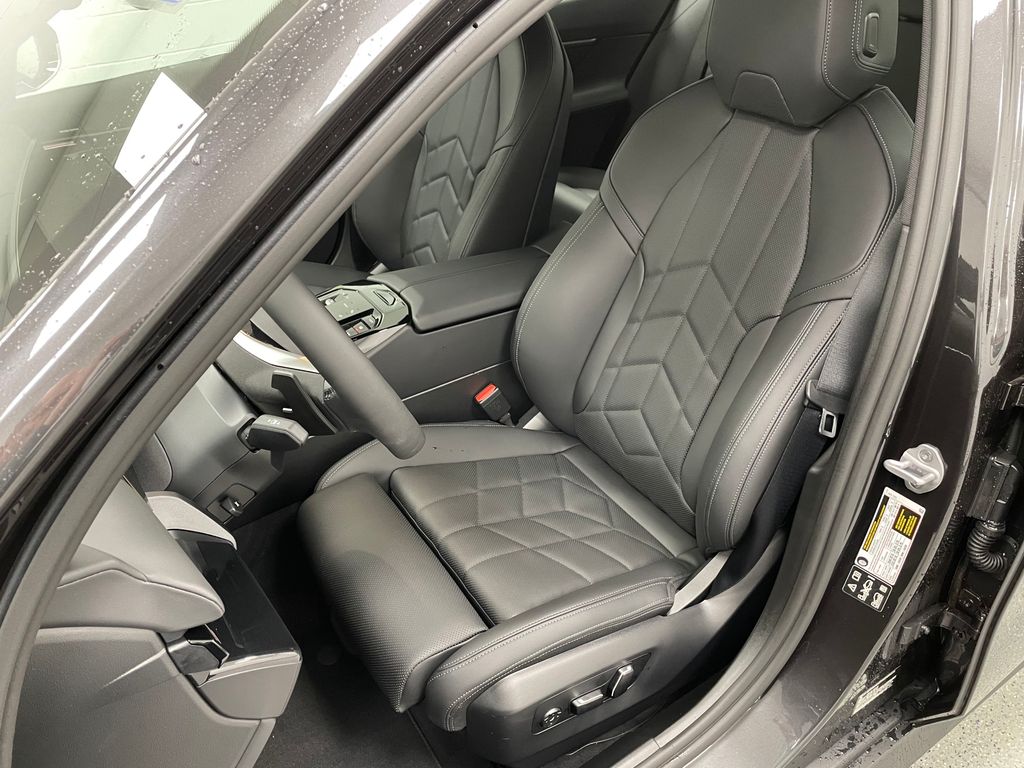 2025 BMW 5 Series 530i - Photo 30