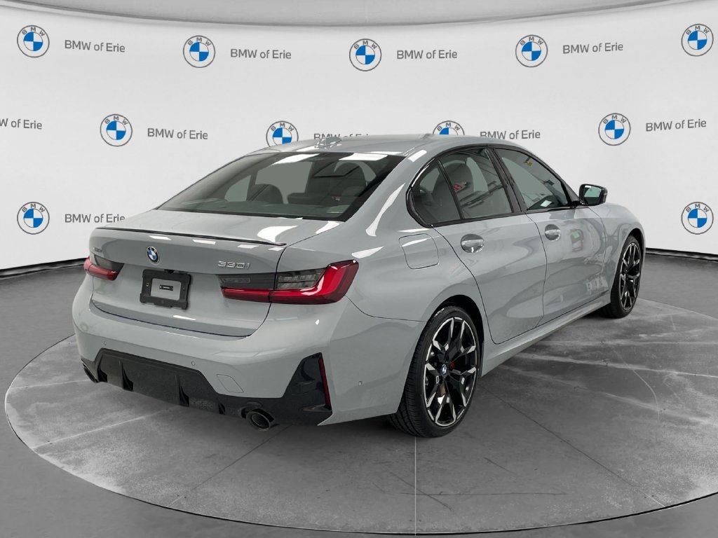 2026 BMW 3 Series photo 4 of 13