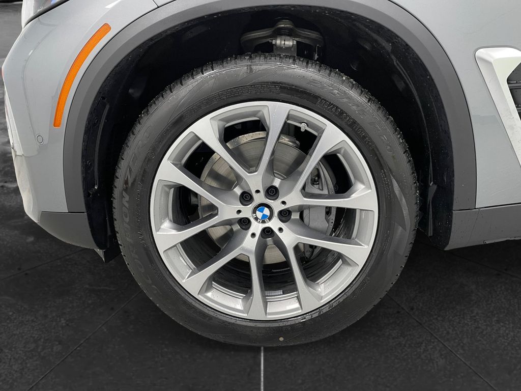 2026 BMW X5 xDrive40i Skyscraper Gray Metallic at New Motors