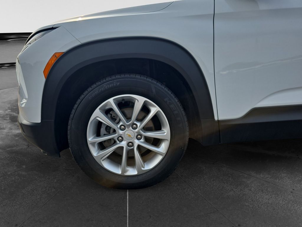 2024 Chevrolet TrailBlazer LS - Photo 13