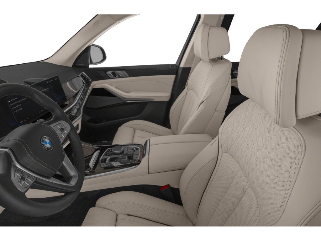 2027 BMW X7 photo 7 of 12